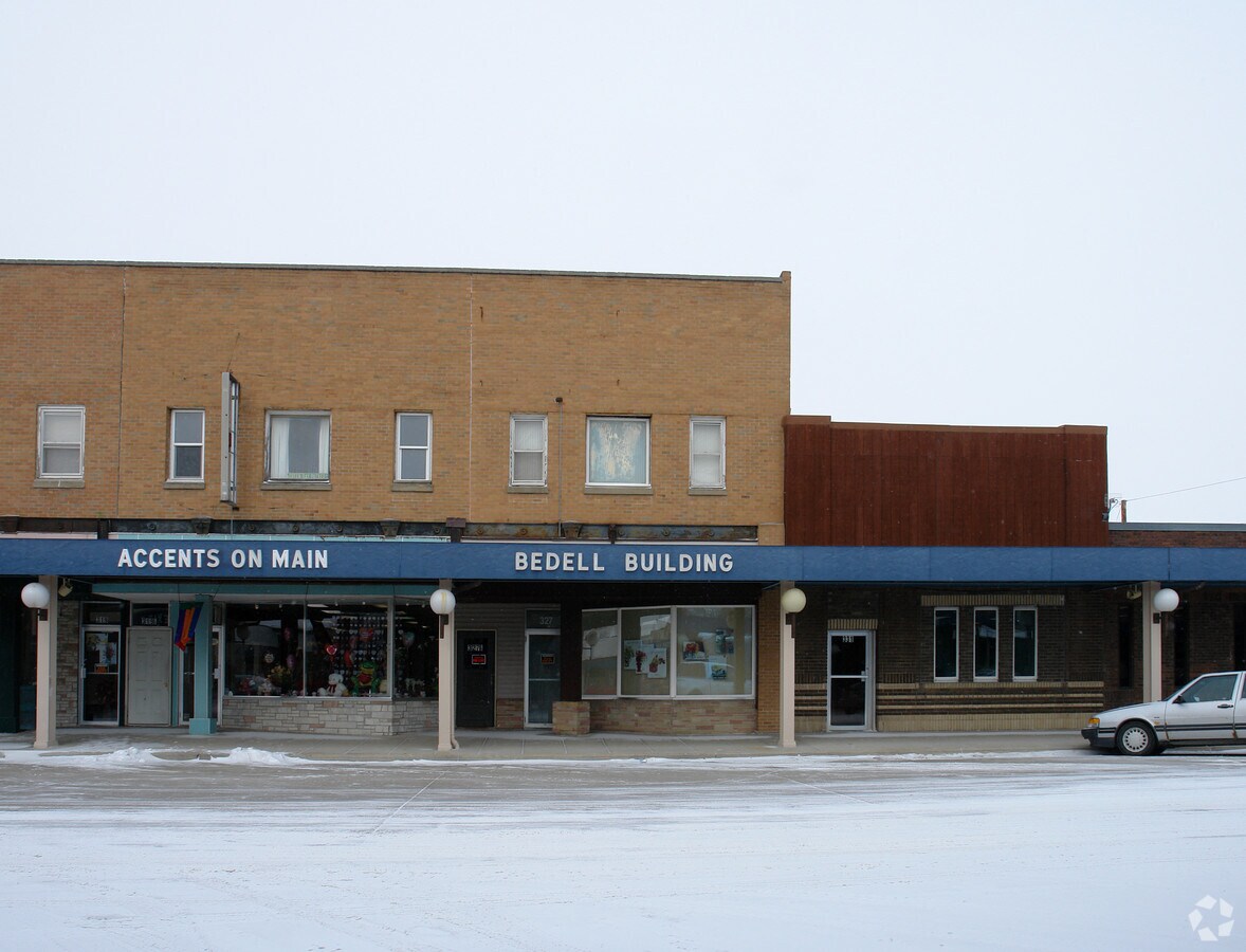 327 E Main St, Belmond, IA 50421 Bedell Building