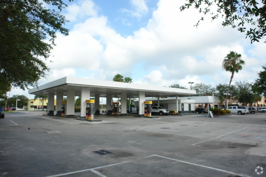 6751 W Indiantown Rd, Jupiter, FL for lease - Primary Photo - Image 1 of 2
