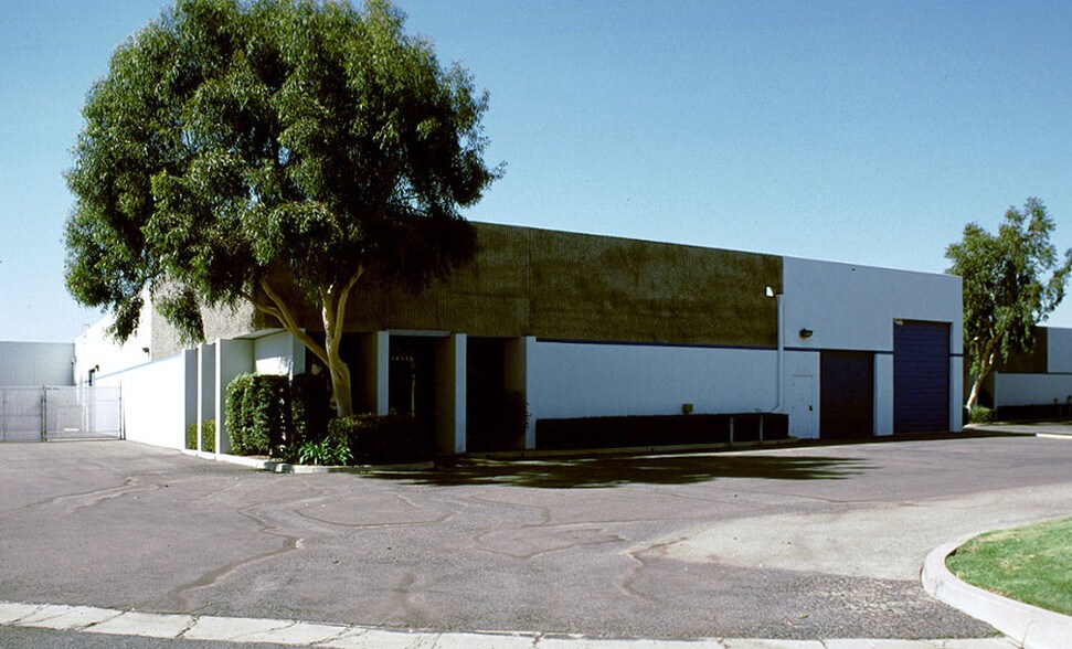 14115 Pontlavoy Ave, Santa Fe Springs, CA for lease - Building Photo - Image 2 of 2