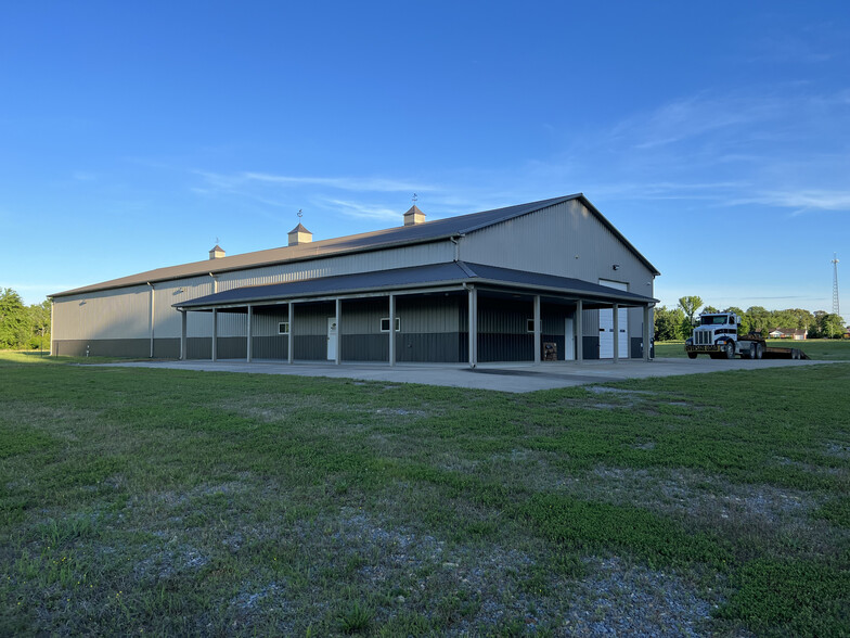 3700 Dover Rd, Woodlawn, TN for sale - Primary Photo - Image 1 of 1