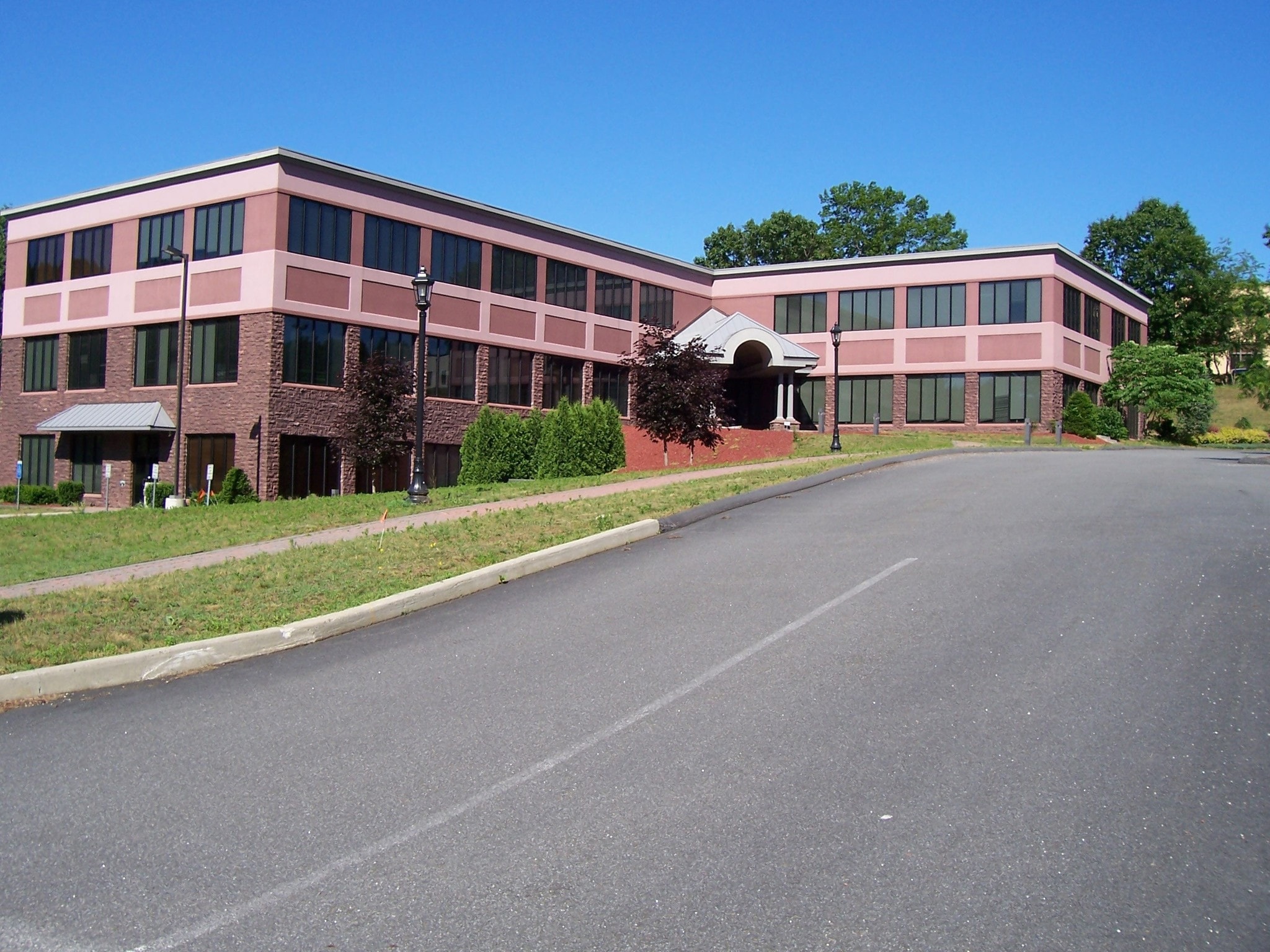 55 Realty Dr, Cheshire, CT for lease Building Photo- Image 1 of 9