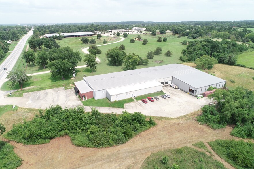 21973 Highway 105, Montgomery, TX for lease - Building Photo - Image 1 of 6