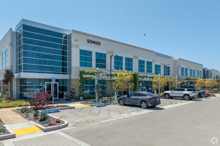 301 Coromar Dr, Goleta, CA for sale - Primary Photo - Image 1 of 1