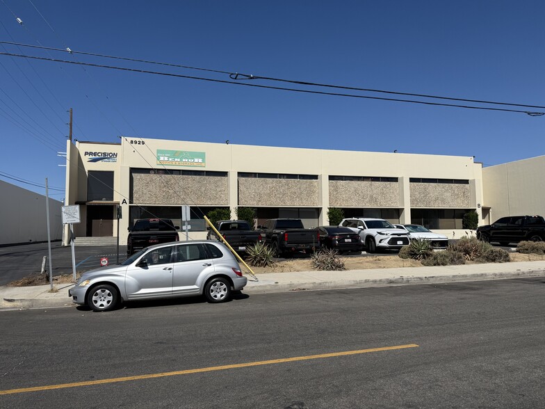 8929 Oso Ave, Chatsworth, CA for lease - Building Photo - Image 1 of 19
