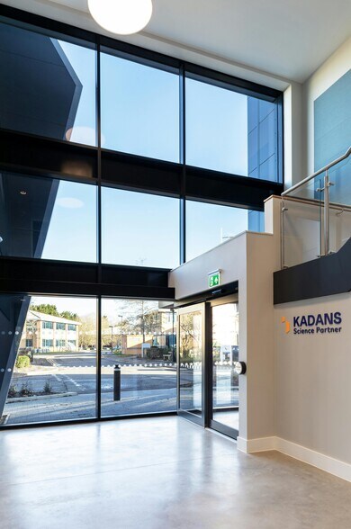 The Quadrant, Abingdon for lease - Building Photo - Image 3 of 4