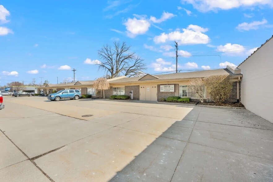 28018-28050 Harper Ave, Saint Clair Shores, MI for sale - Building Photo - Image 3 of 12