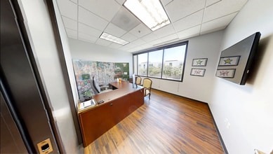 6720 N Scottsdale Rd, Scottsdale, AZ for lease Interior Photo- Image 1 of 2