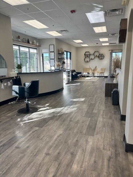 Higley Park Condominiums for Sale portfolio of 4 properties for sale on LoopNet.com - Building Photo - Image 3 of 9