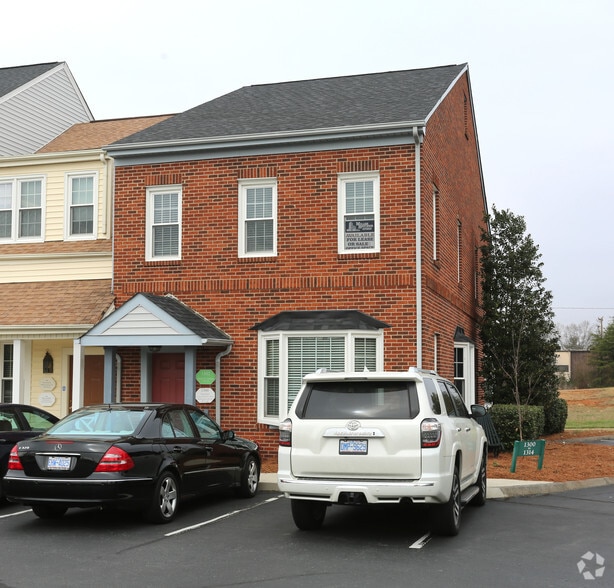 13001302 Ashley Sq, WinstonSalem, NC 27103