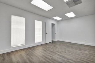 3721 W Michigan Ave, Lansing, MI for lease Interior Photo- Image 1 of 6