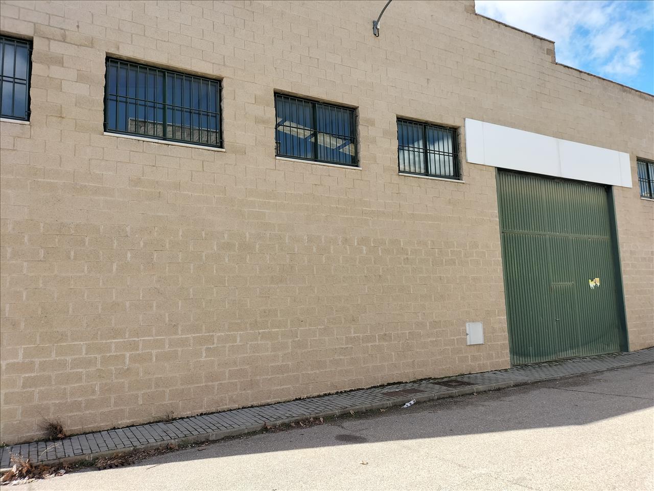 Industrial in Medina del Campo for sale Building Photo- Image 1 of 17