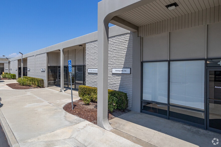 1440 S State College Blvd, Anaheim, CA for lease - Building Photo - Image 3 of 22