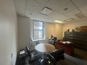 515 Madison Ave, New York, NY for lease Interior Photo- Image 2 of 4