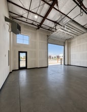 955 14730 S, Bluffdale, UT for lease Interior Photo- Image 1 of 6