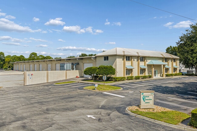 More details for 740 NW Enterprise Dr, Port Saint Lucie, FL - Industrial for Lease