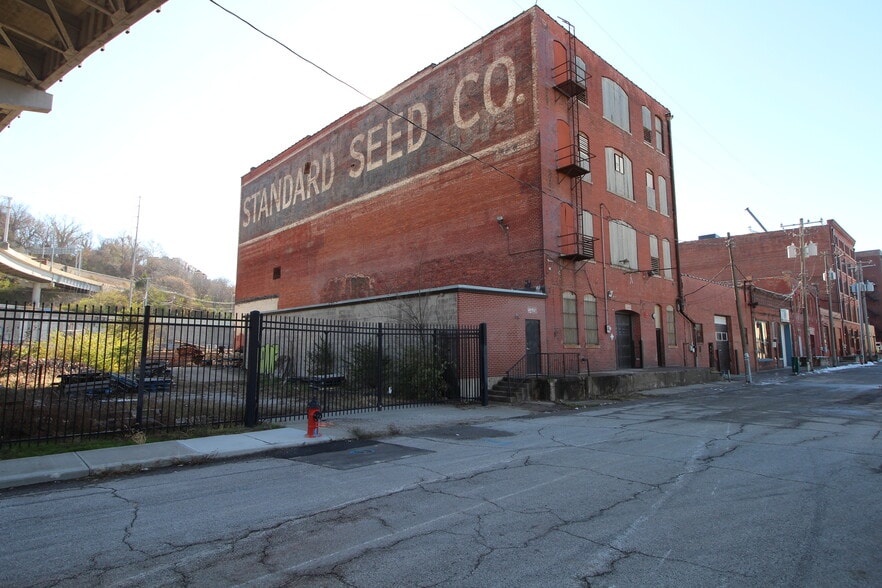 931 W 8th St, Kansas City, MO for sale - Building Photo - Image 3 of 7
