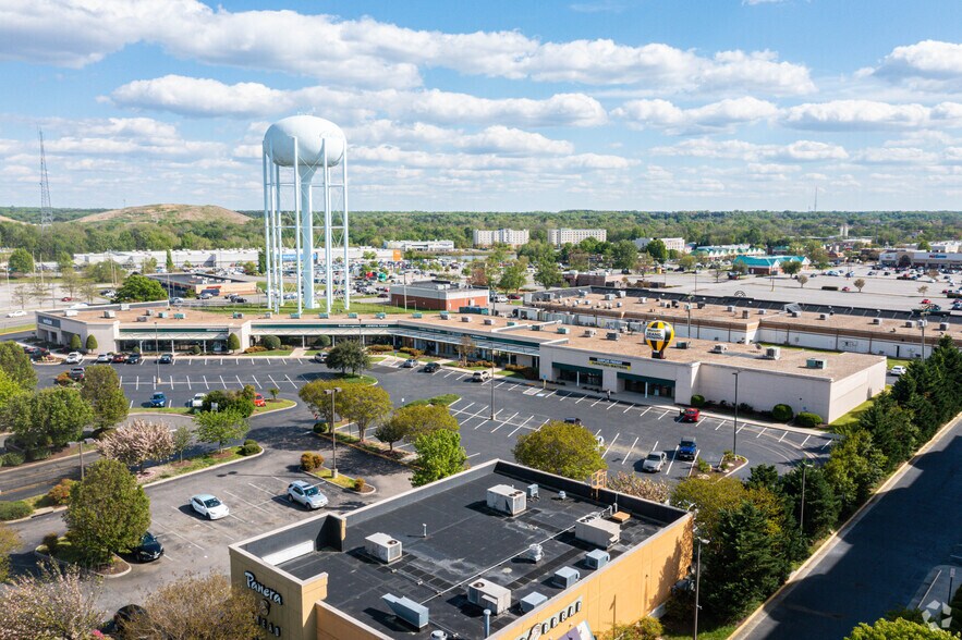 798 Southpark Blvd, Colonial Heights, VA for sale - Building Photo - Image 1 of 1