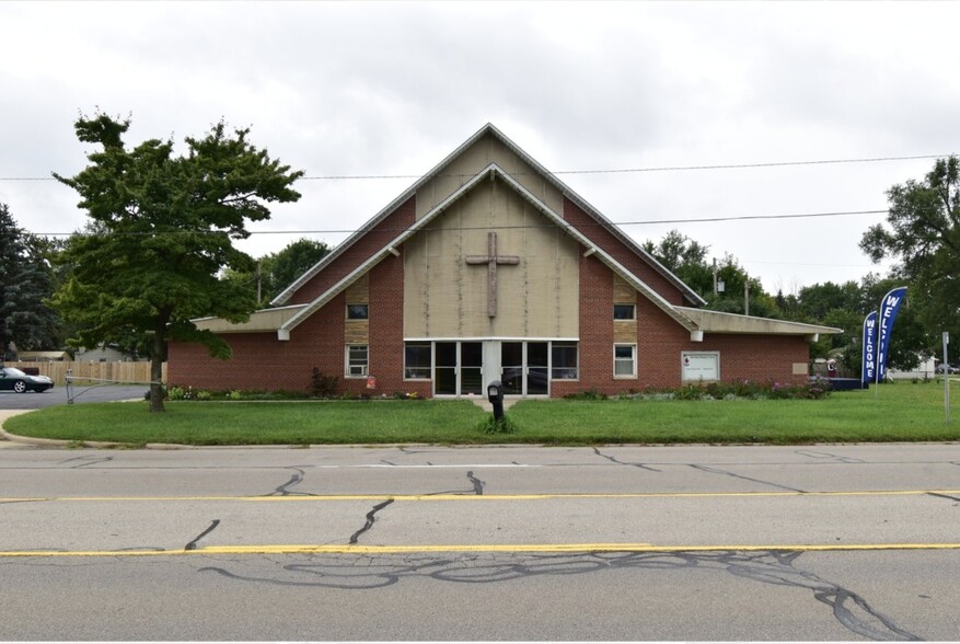 16388 Allen Rd, Taylor, MI for lease - Primary Photo - Image 1 of 9