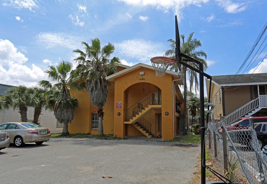 1285 Santa Rosa St, Clearwater, FL for sale - Primary Photo - Image 1 of 24