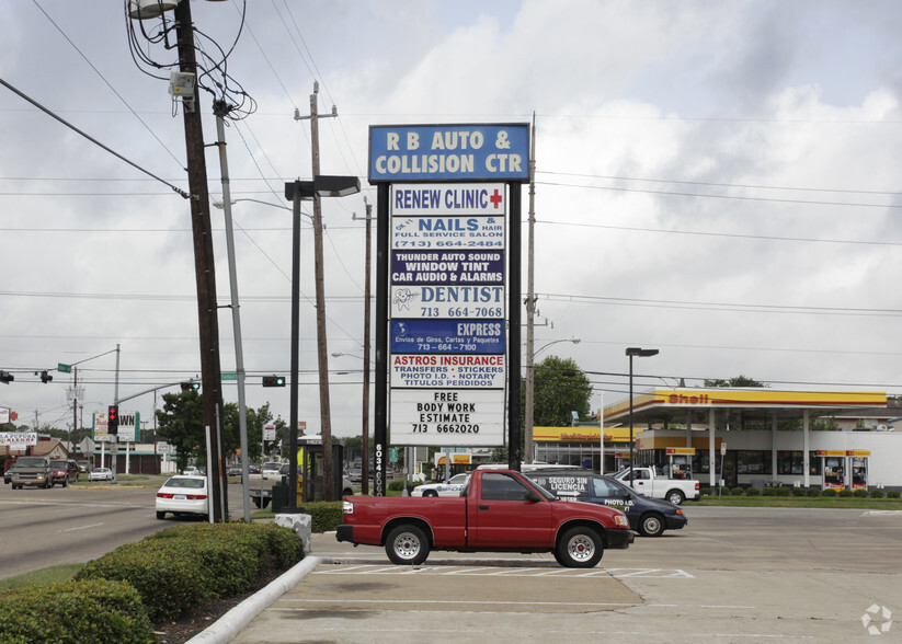 6060 Bellaire Blvd, Houston, TX for lease - Building Photo - Image 3 of 7