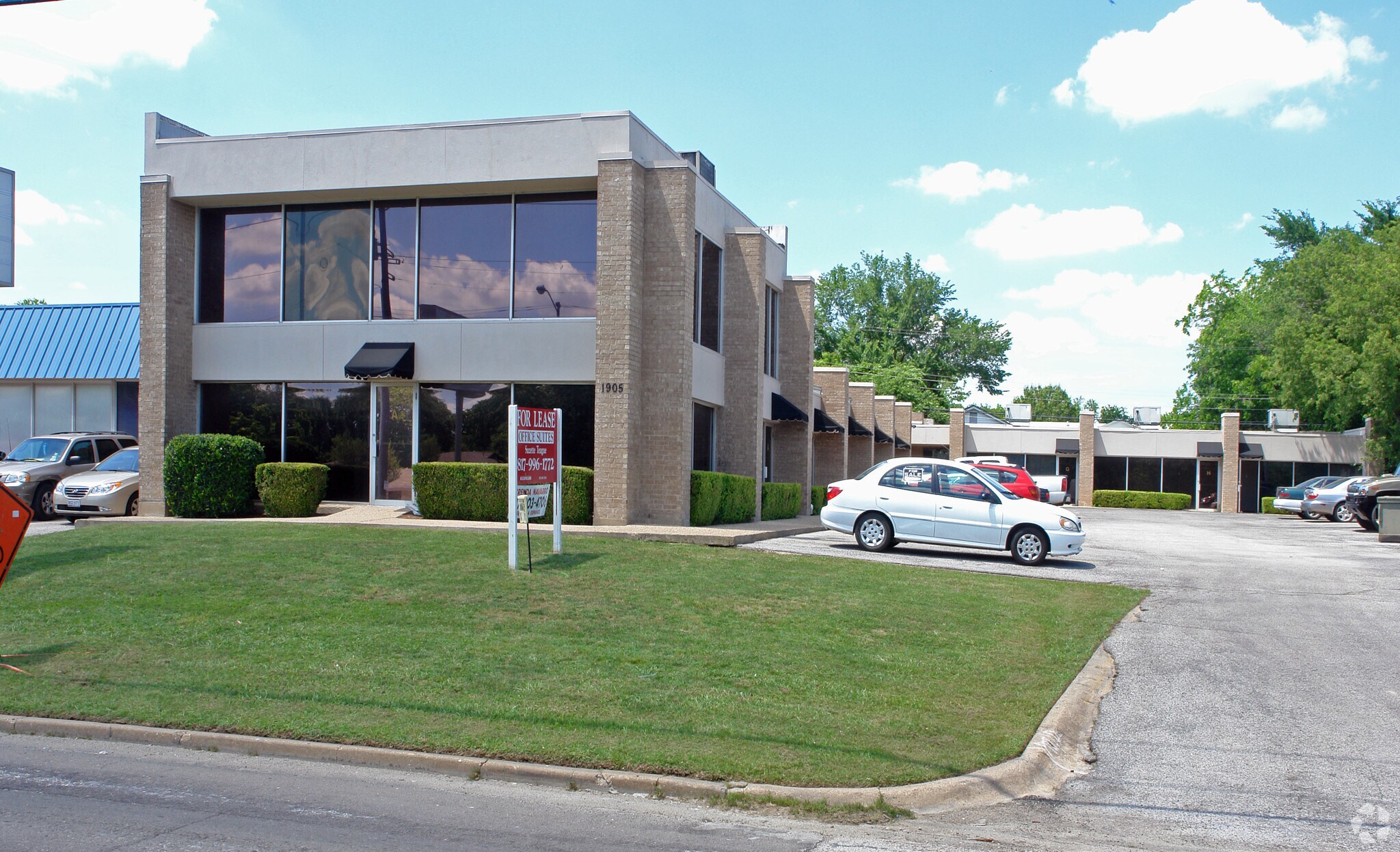 1905 E Abram St, Arlington, TX for sale Primary Photo- Image 1 of 1