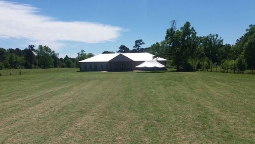 13705 FM 2432 Rd, Willis, TX for lease - Primary Photo - Image 2 of 32