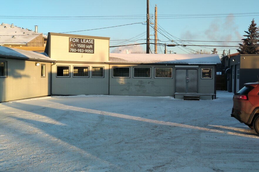 15820 Stony Plain Rd NW, Edmonton, AB T5P 3Z6 Retail for Lease
