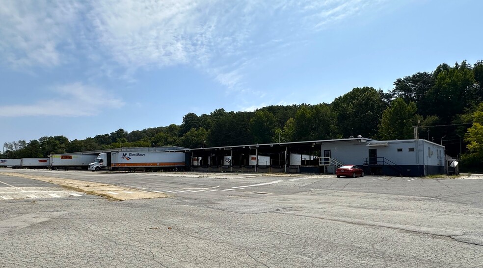 1212 Hilton Rd, Knoxville, TN for sale - Building Photo - Image 2 of 17