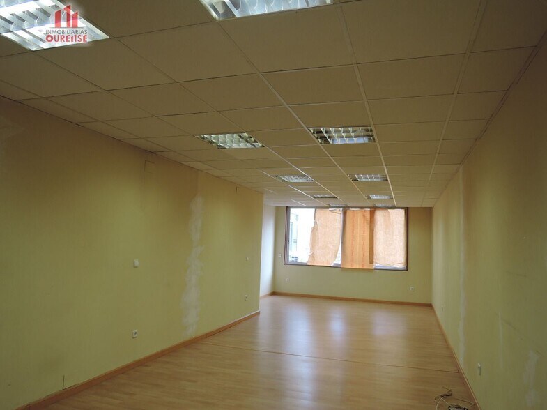 Office in Ourense for lease - Building Photo - Image 2 of 8
