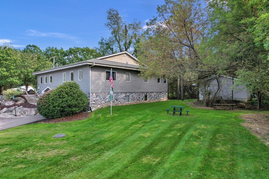 15744 Peacock Rd, Haslett, MI for sale - Building Photo - Image 3 of 48