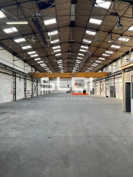 Office in Chassieu for lease - Interior Photo - Image 2 of 3