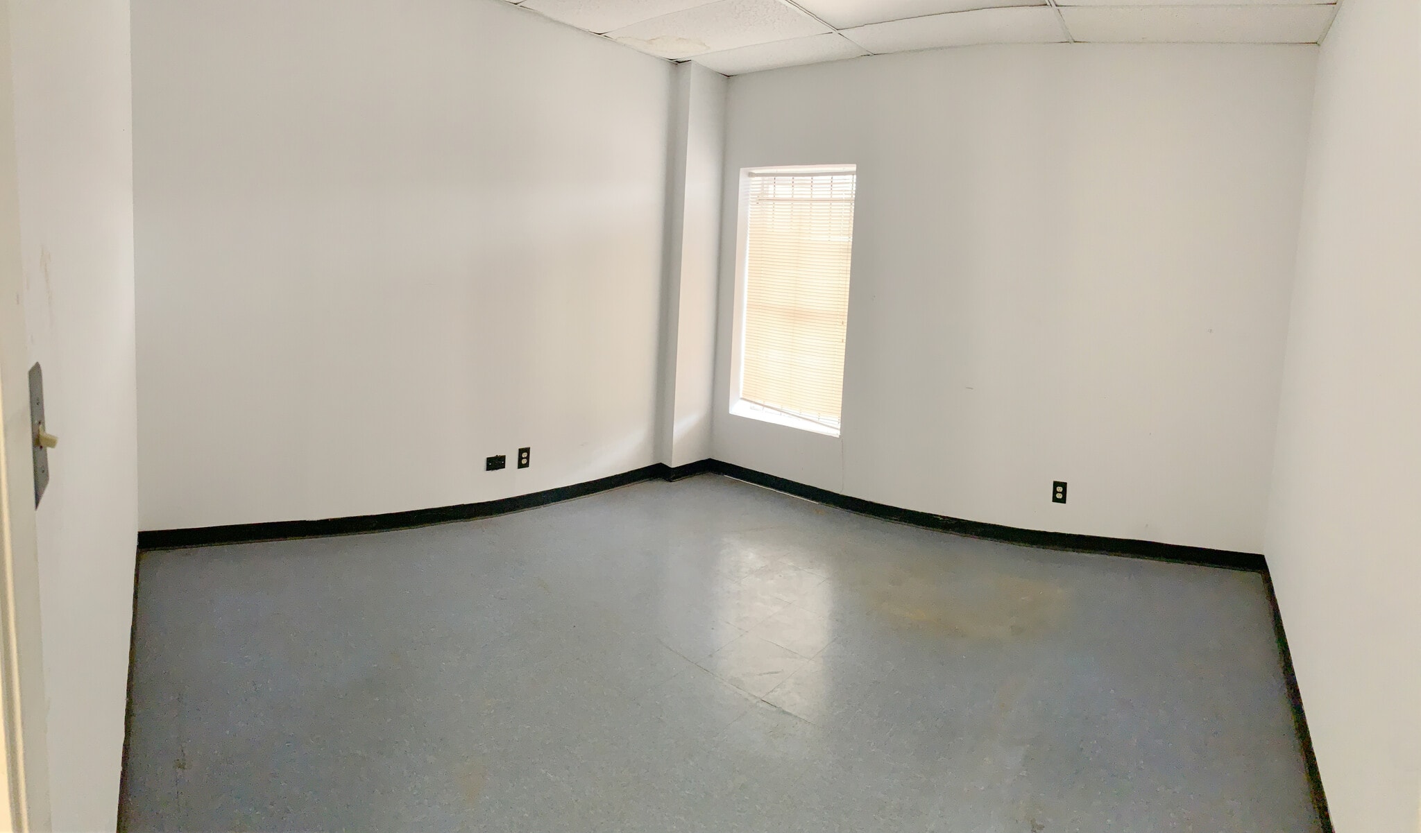 8910 Lawndale St, Houston, TX for lease Building Photo- Image 1 of 3