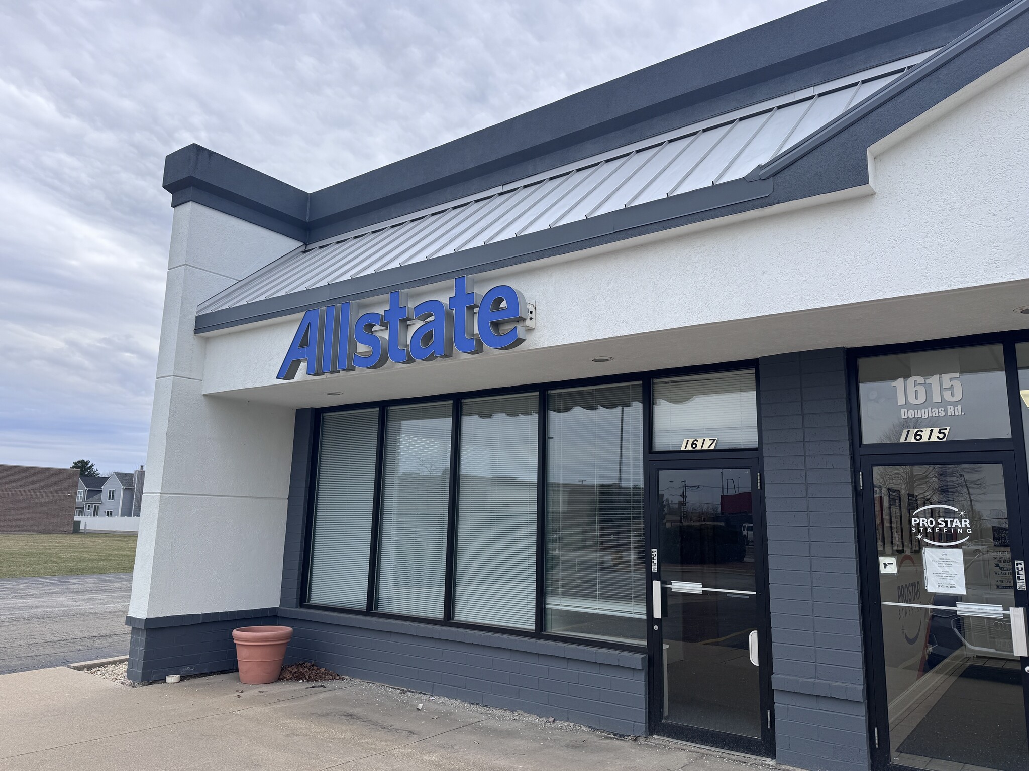 1611-1617 Douglas Rd, Montgomery, IL for lease Building Photo- Image 1 of 10