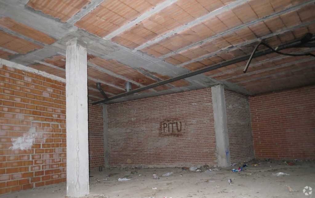 Calle Toledo, 36, Cebreros, AVI 05260 - Unit Puerta L1, Esc. 1 -  - Interior Photo - Image 1 of 2