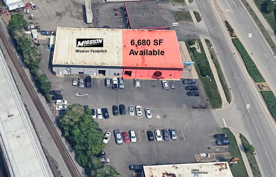 8960 Excelsior Blvd, Hopkins, MN for lease - Building Photo - Image 2 of 16