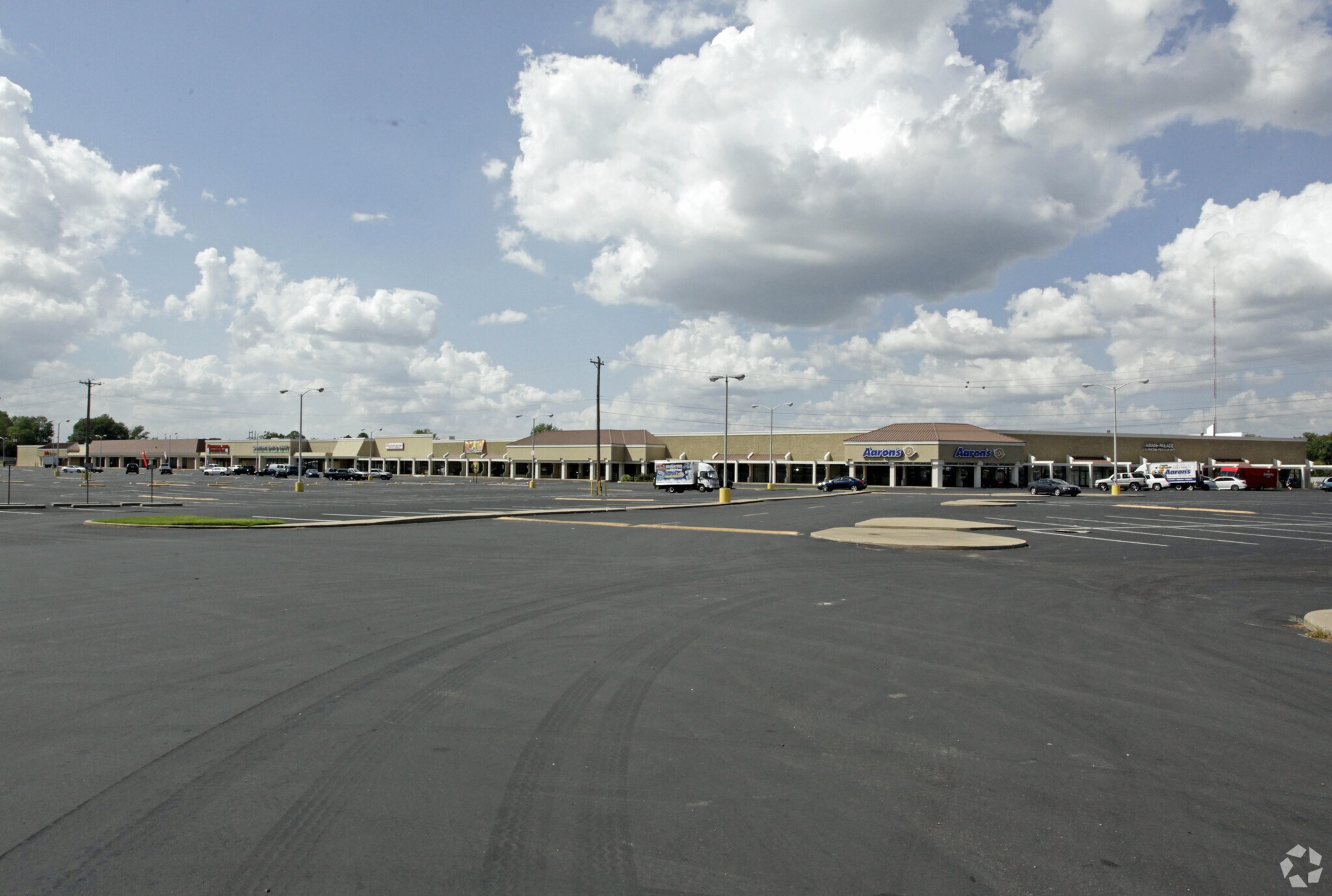 5232-5266 Summer Ave, Memphis, TN for sale Primary Photo- Image 1 of 1