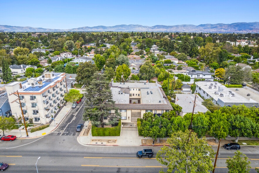 13021-13025 Moorpark St, Studio City, CA for sale - Building Photo - Image 3 of 12