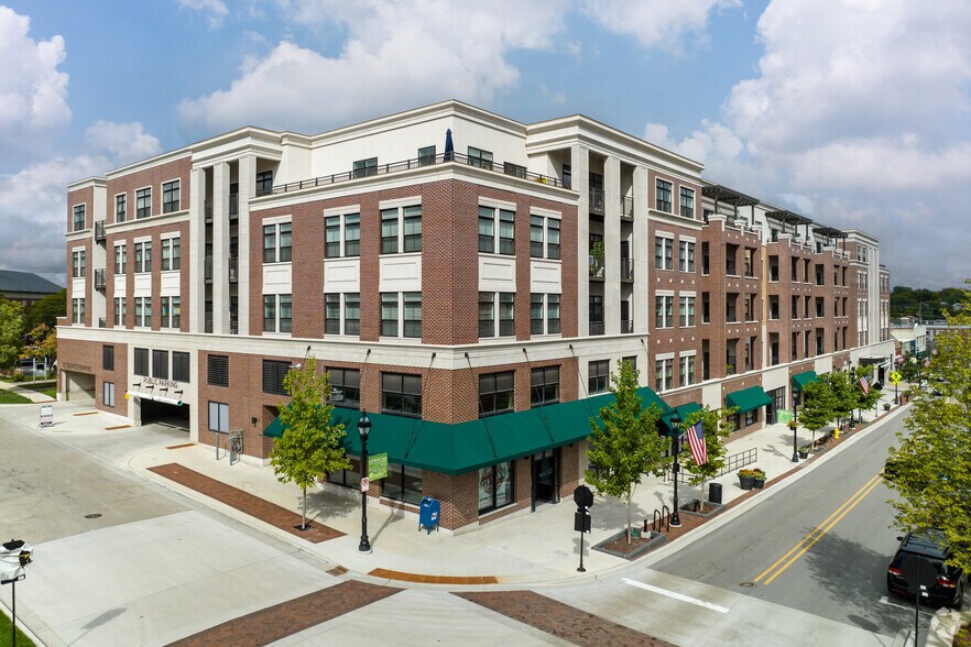 400 N Main St, Glen Ellyn, IL for lease - Primary Photo - Image 1 of 5