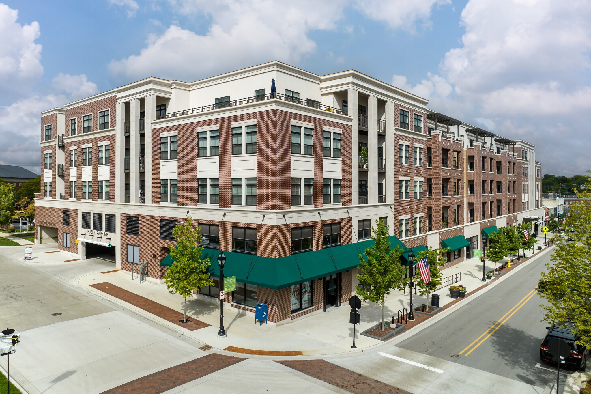 400 N Main St, Glen Ellyn, IL for lease Primary Photo- Image 1 of 6