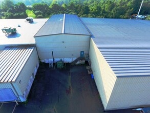 2001 County Line Rd, Warrington, PA for lease Building Photo- Image 1 of 5