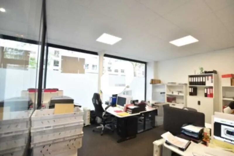 106 Avenue Philippe-Auguste, Paris for lease Interior Photo- Image 1 of 2