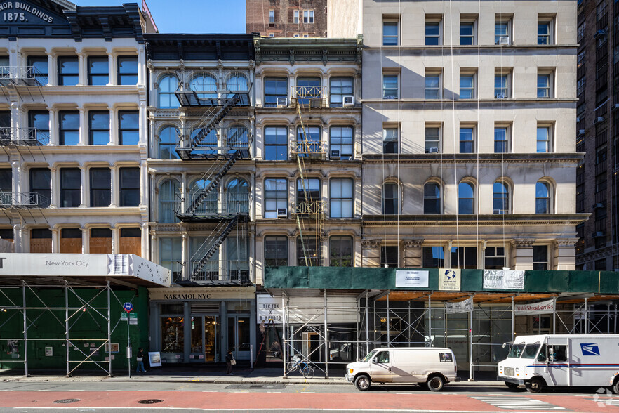 393 Broadway, New York, NY for lease - Primary Photo - Image 1 of 6