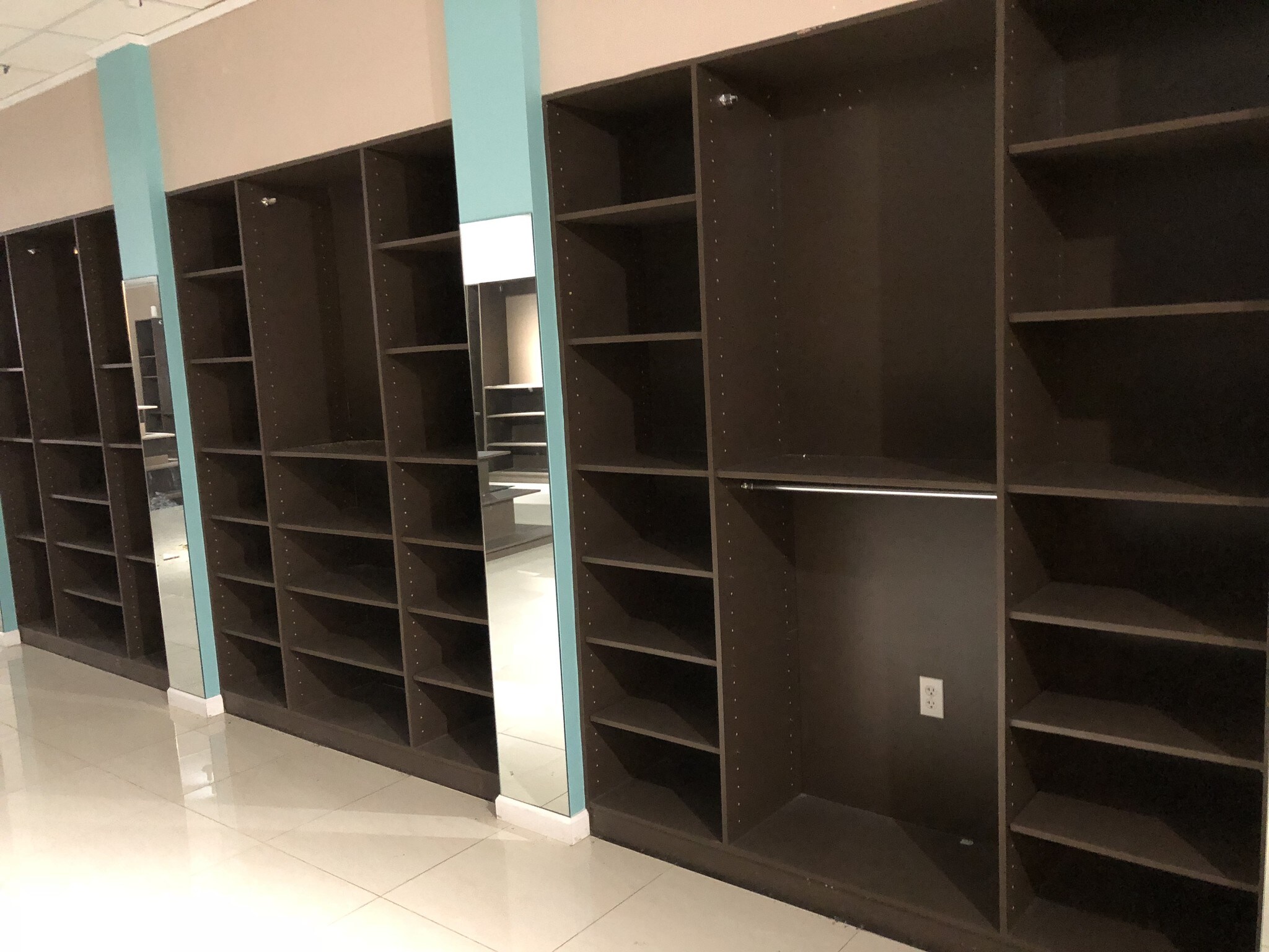 31-24 Steinway St, Astoria, NY for sale Interior Photo- Image 1 of 1