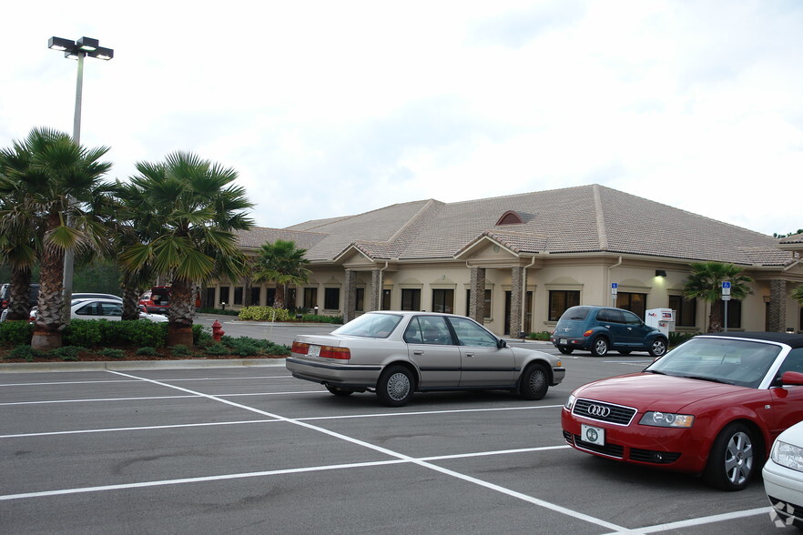 1737 Clyde Morris Blvd, Daytona Beach, FL for lease - Primary Photo - Image 1 of 3