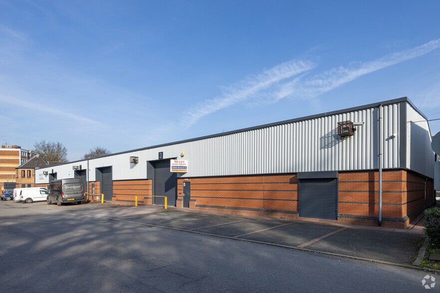 Cleton St, Tipton for lease - Primary Photo - Image 1 of 5