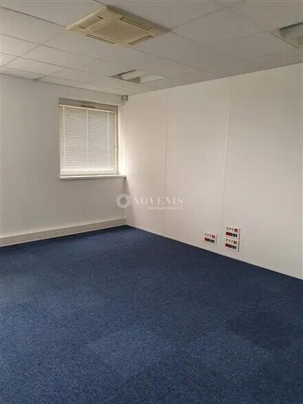 Office in Laxou for lease - Interior Photo - Image 3 of 5