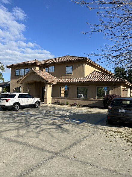 4244 W Mineral King Ave, Visalia, CA for sale - Primary Photo - Image 1 of 1