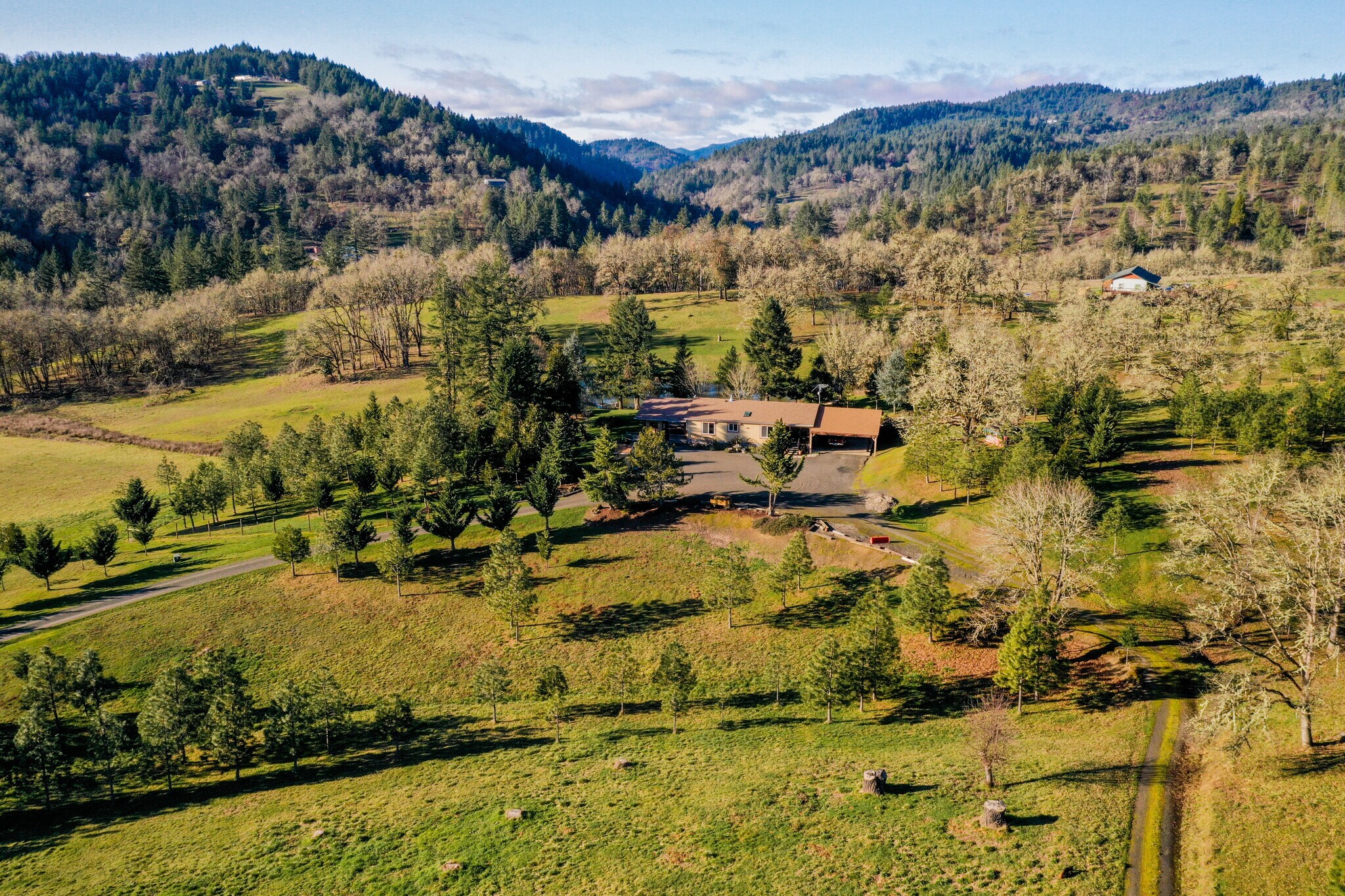 1065 Rolling Ridge Rd, Oakland, OR for sale Primary Photo- Image 1 of 1