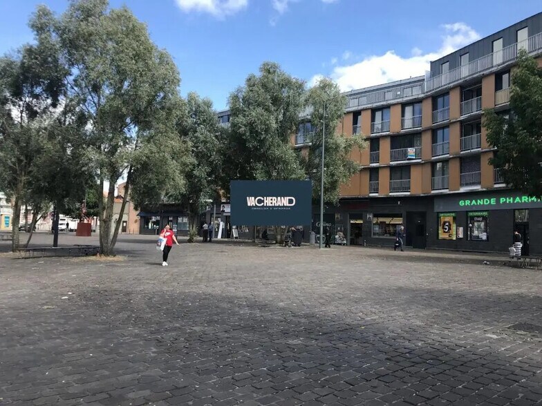 Retail in Lille for sale - Building Photo - Image 1 of 3