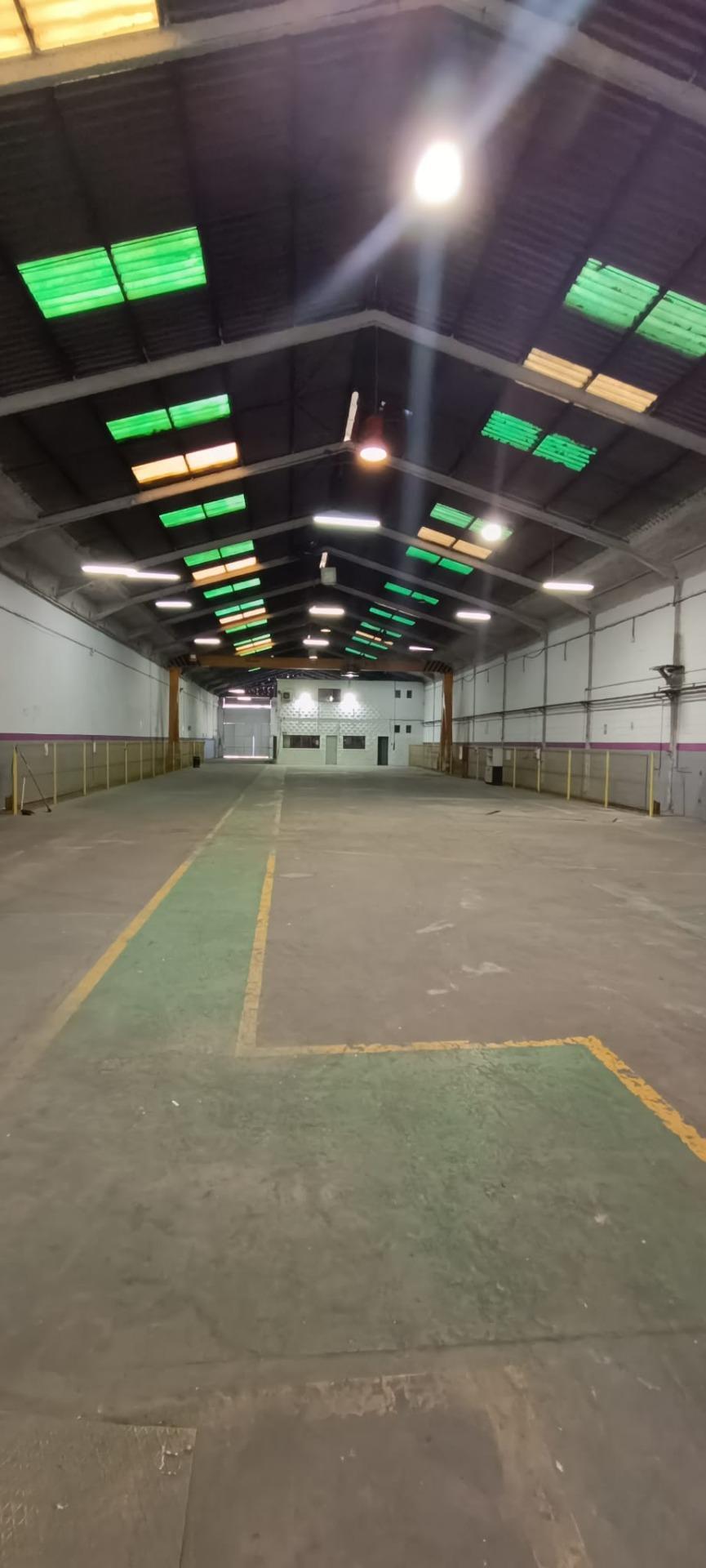 Industrial in SEVILLA, Sevilla for lease Building Photo- Image 1 of 11